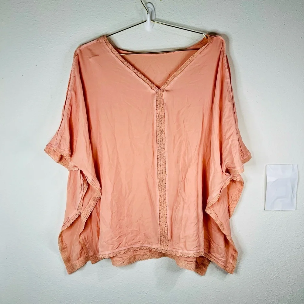 Boho Women’s Peach V-Neck Tunic Top One Size Lightweight Lace Trim 26” - Picture 1 of 6